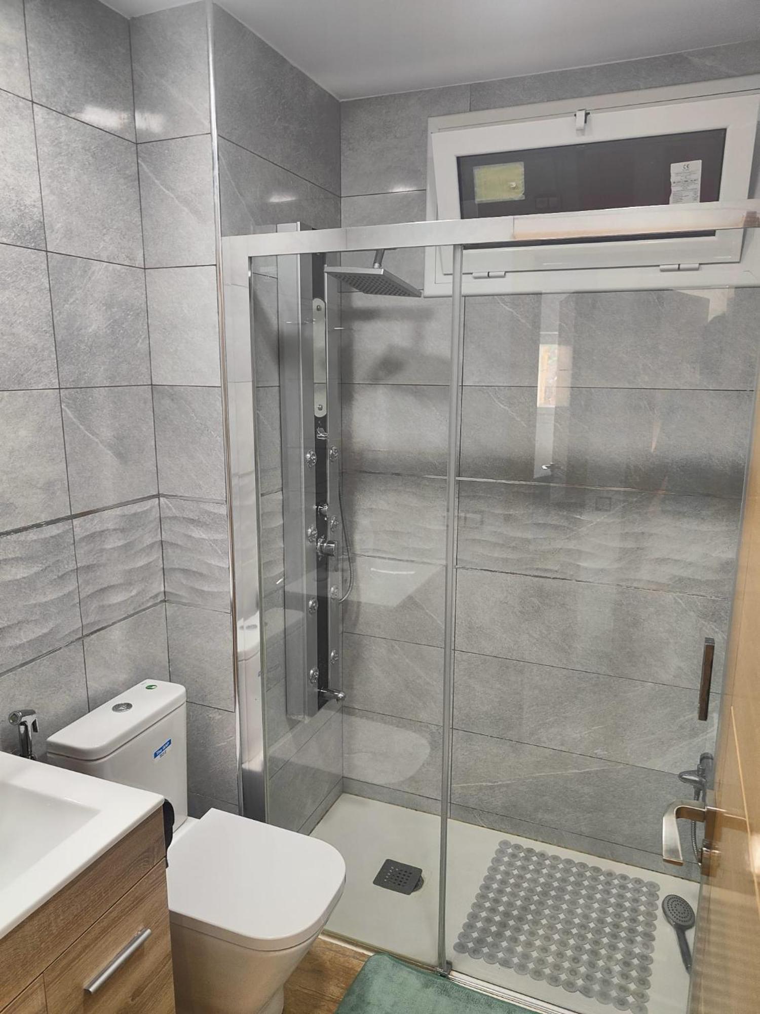Apartament Lovely Flat Fira Barcelona Zewnętrze zdjęcie